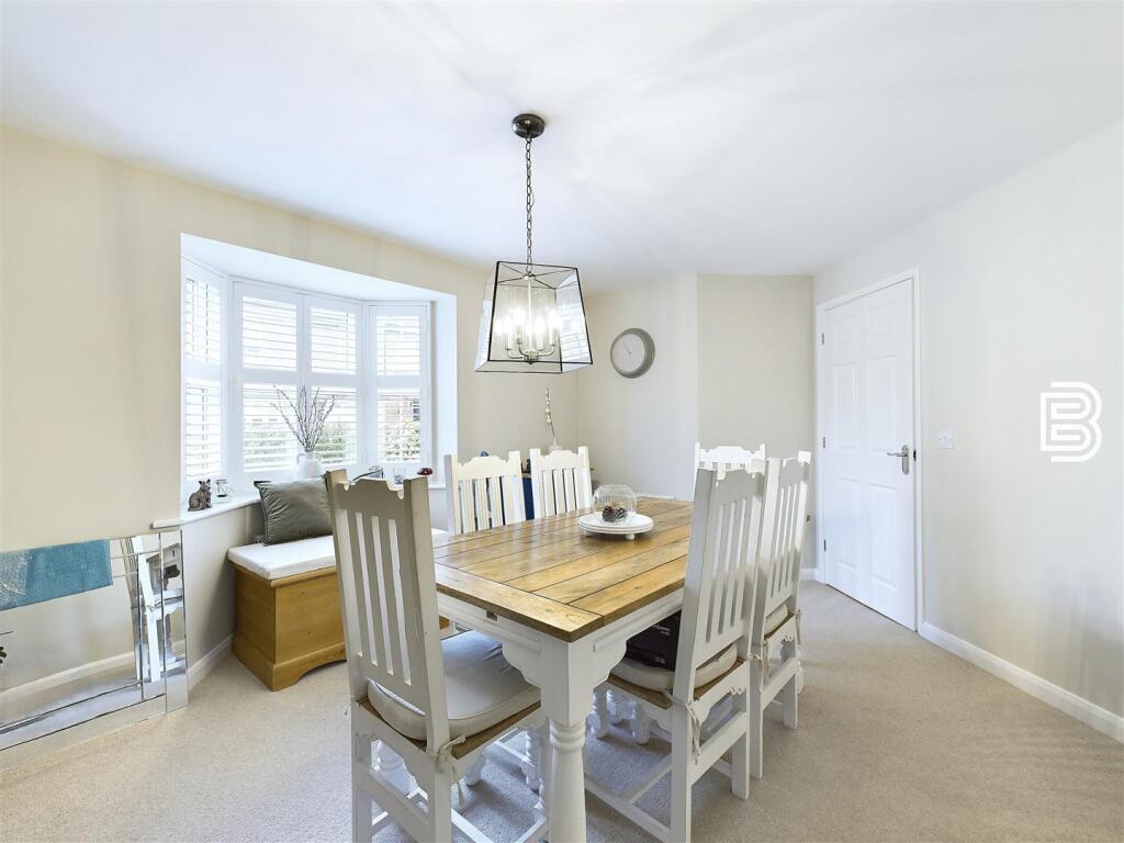 Crackthorne Drive, Coton Park, Rugby photo 4