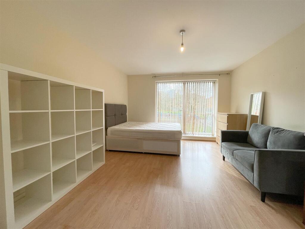 Additional image 4 of Callisto, 38 Ryland Street