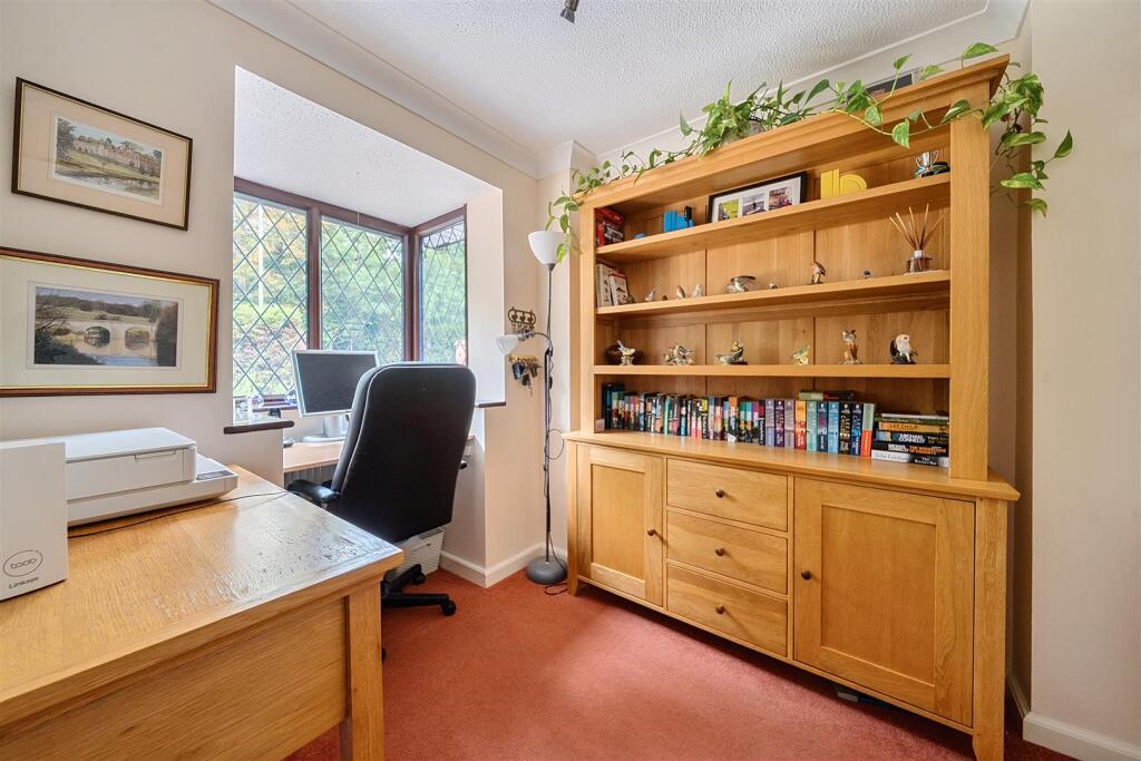 Brook Lane, Sarisbury Green, Southampton photo 4