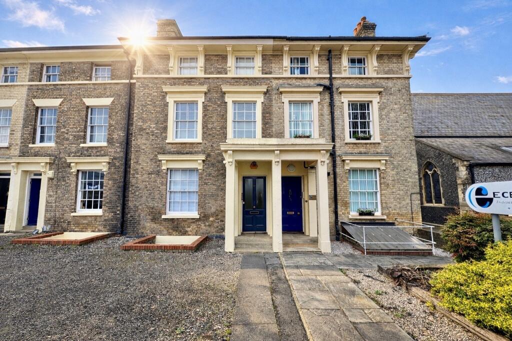 Main image of property: New London Road, Chelmsford, CM2 0RG