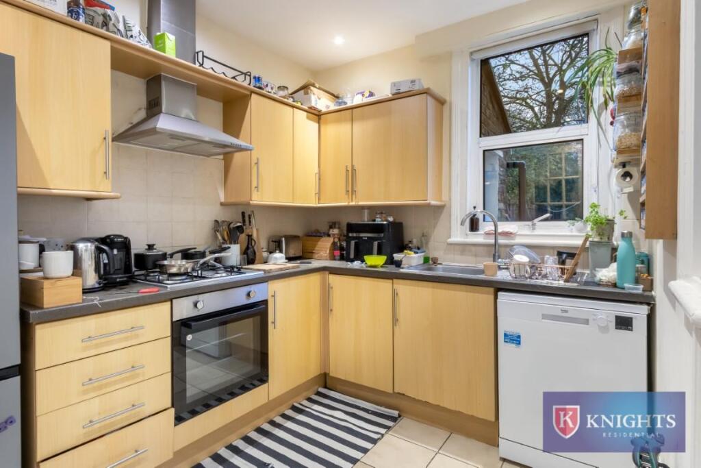 Sperling Road , Bruce Grove, London, N17 photo 4