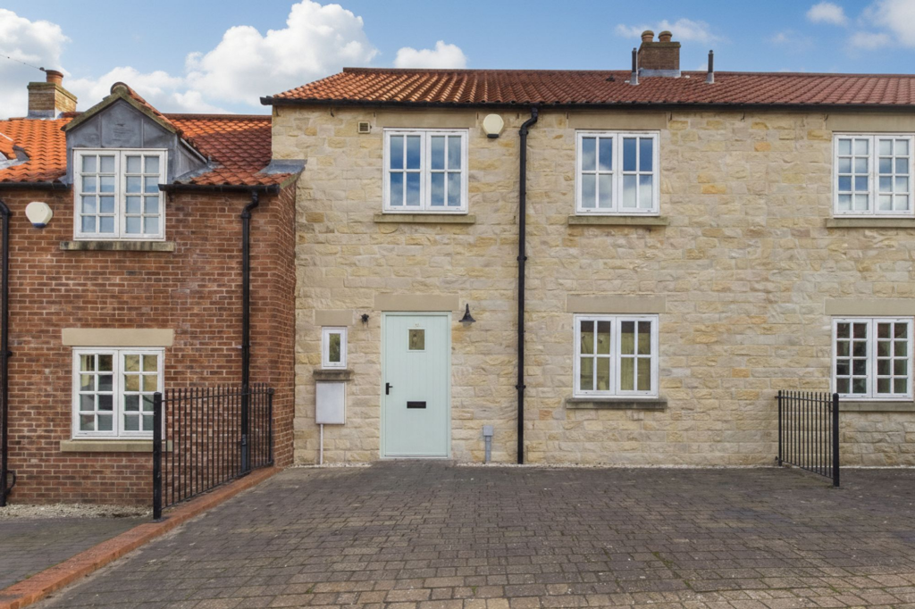 Main image of property: 11 Pearsons Yard, Swinton, Malton, YO17 6TF
