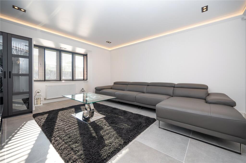 House in St Albans, St Stephen - More