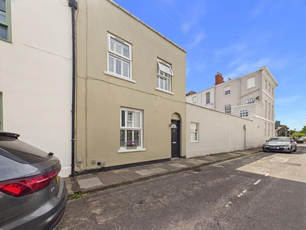 3-bed terraced on Duke Street, Cheltenham, GL52, £425,000
