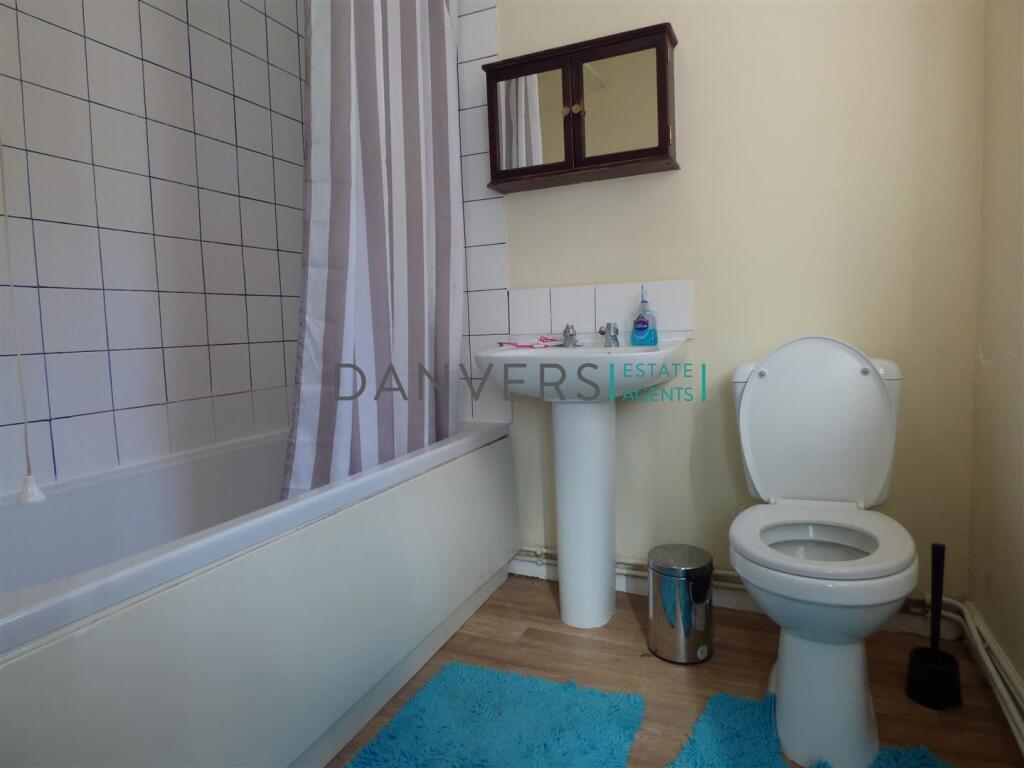 House in Leicester - View 4