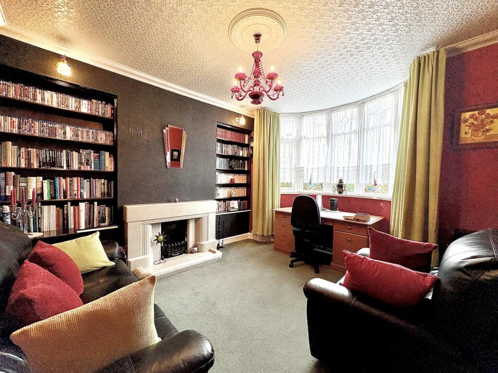 House in Dudley, Priory Estate, Eve Hill - View 4