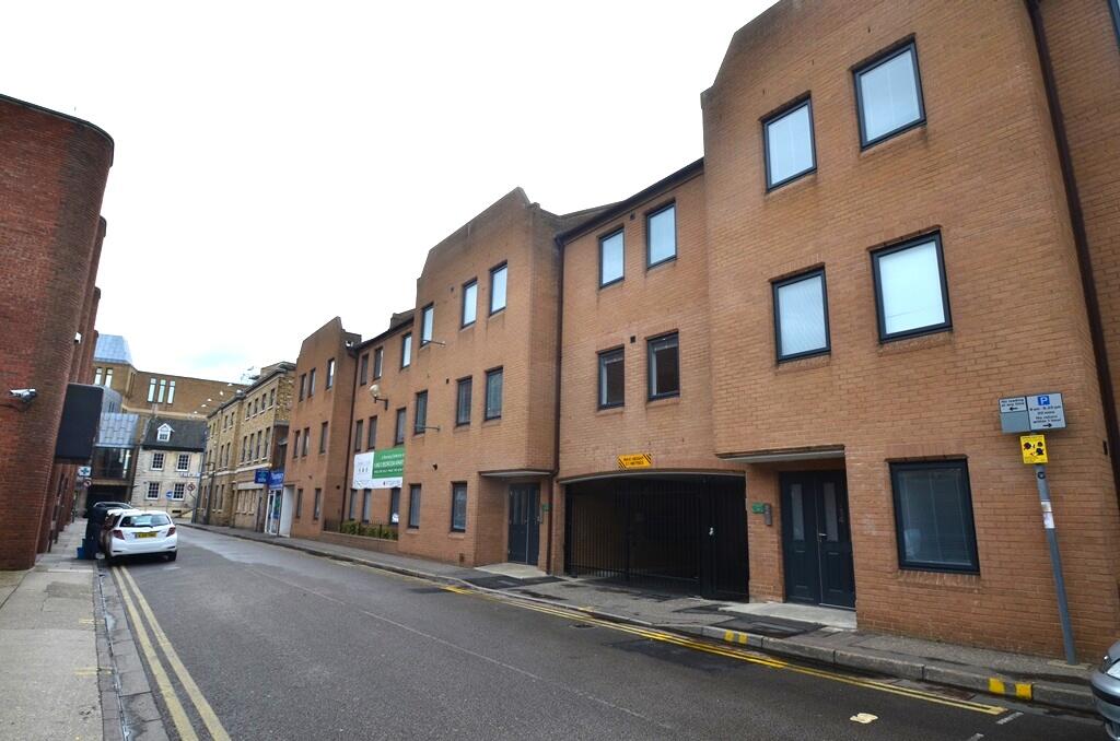 2-bed flat on Central Court, North Street, Central, Peterborough, PE1, £150,000