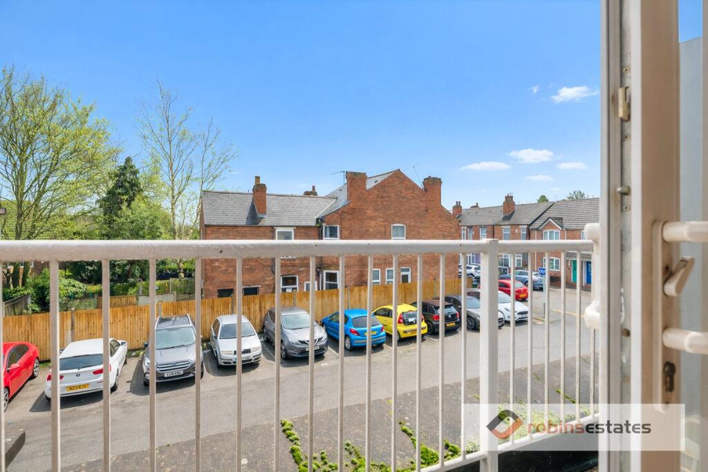 Flat 3, Carlton Heights, Nottingham, NG4 photo 4