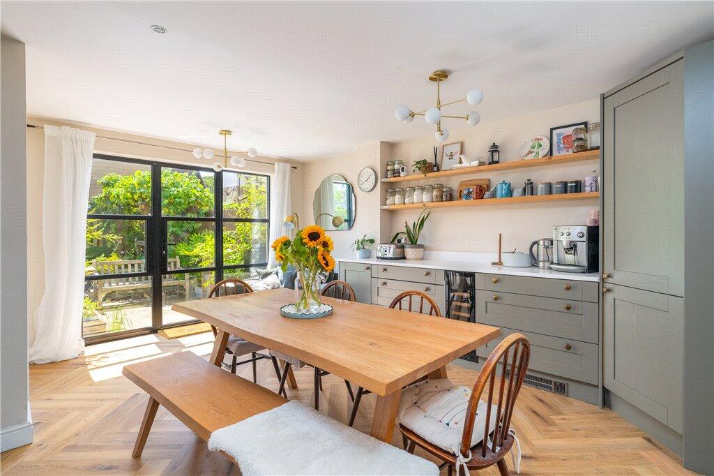 House in Leeds, Tranmere Park - View 3