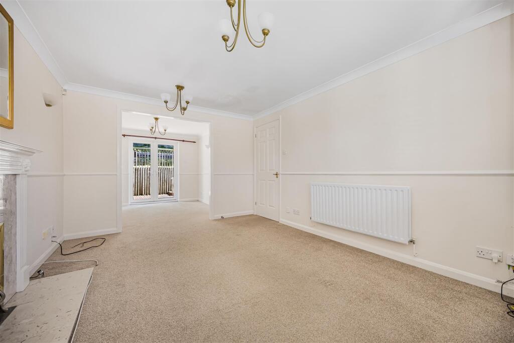 House in Reading, Caversham Heights - More