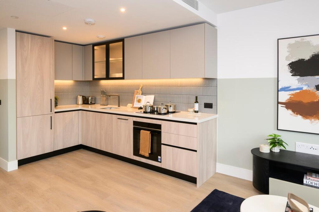 Apartment in London - View 5