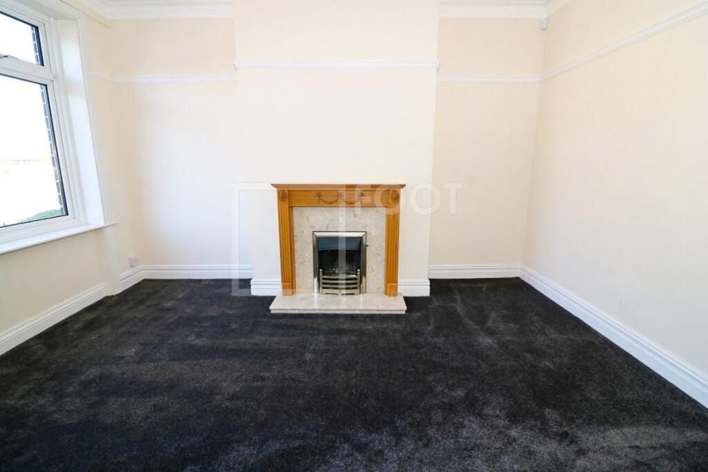 House in Bradford, West Yorkshire - View 2