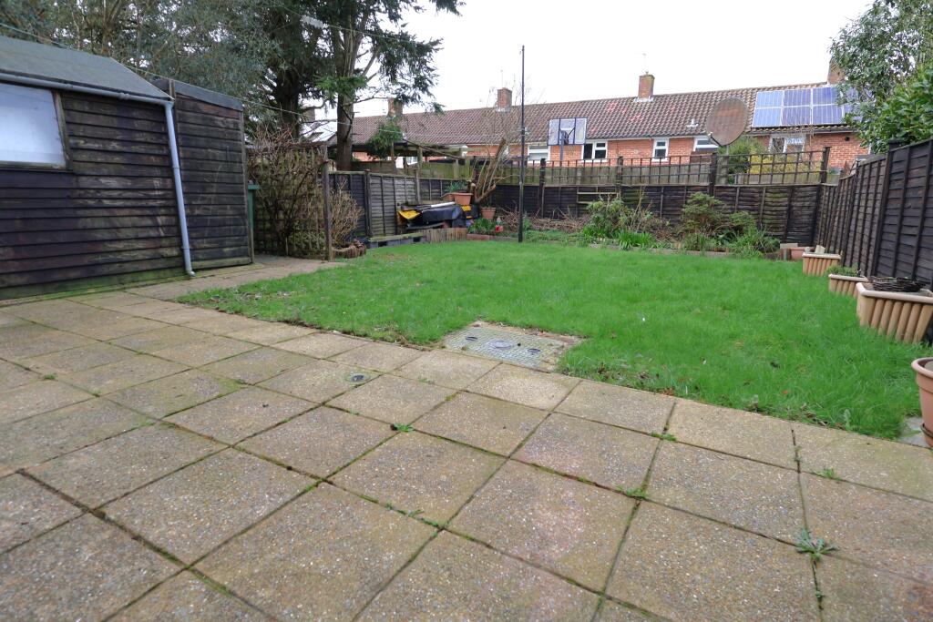 4 Bed in Atherfield Road, Southampton photo 4
