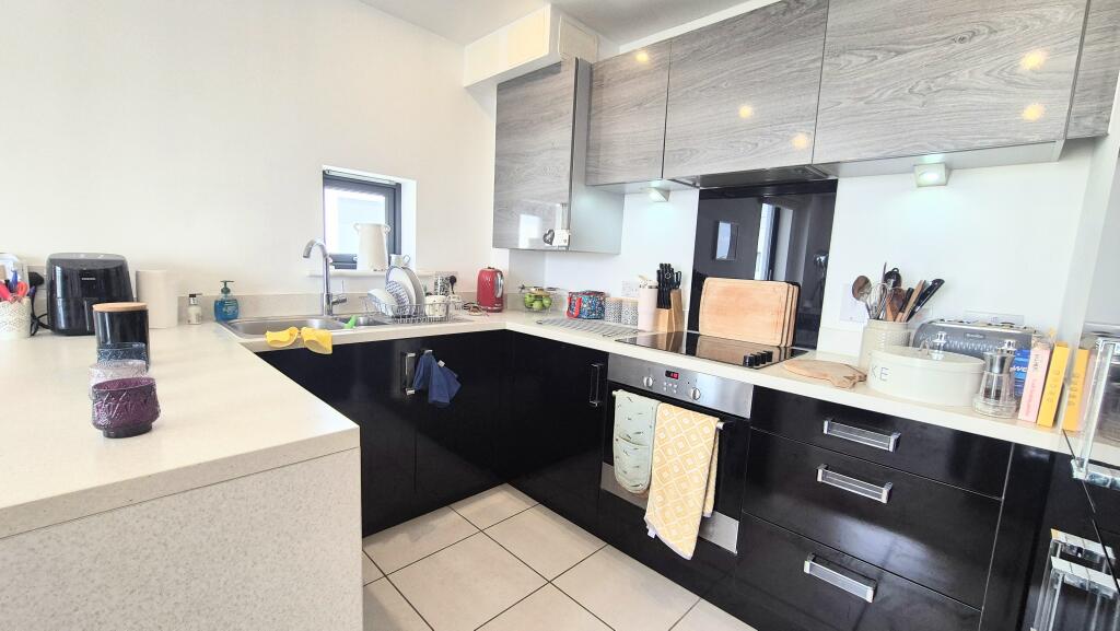 Apartment in Bristol - View 4