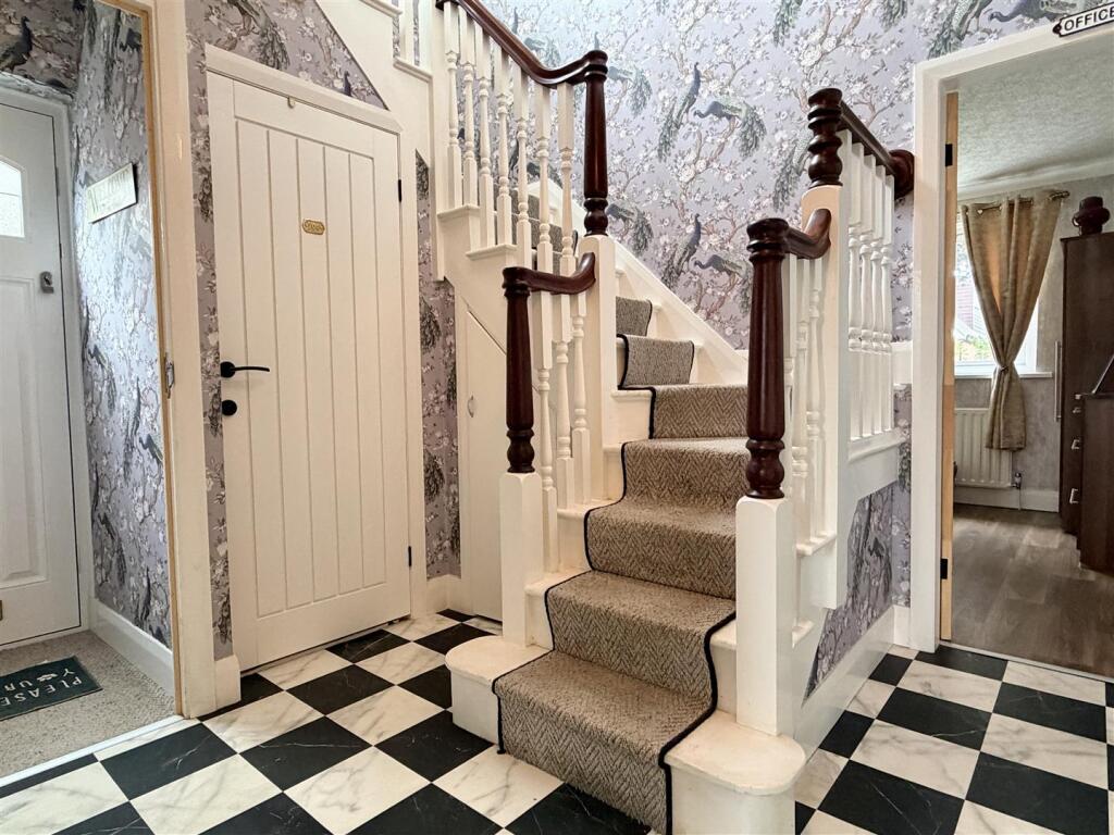 Bredon Close, Lytham photo 4