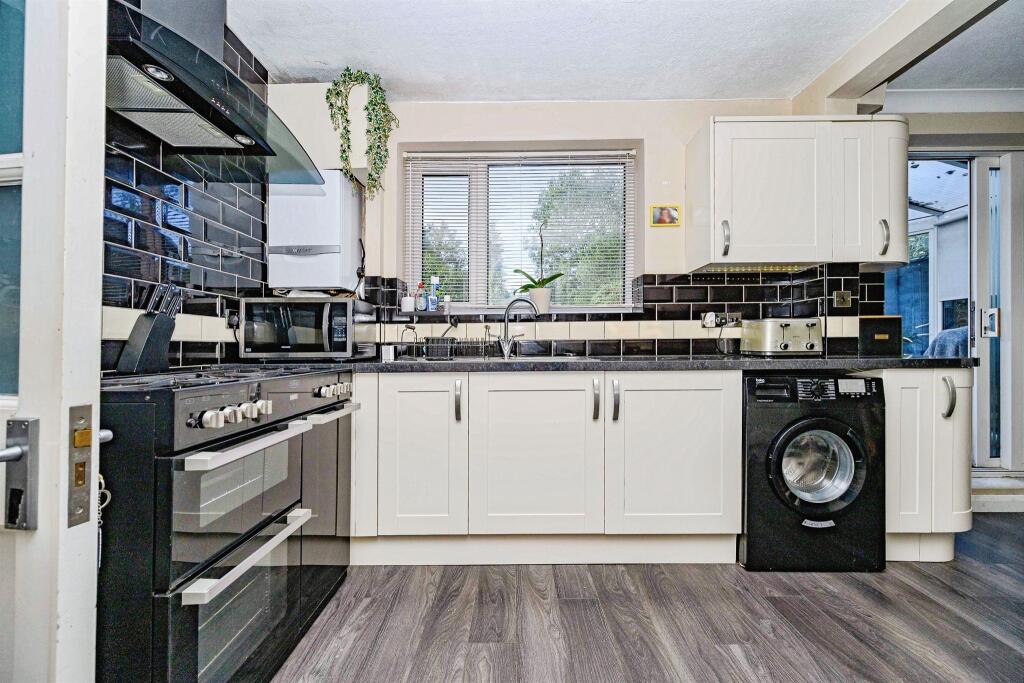 House in Watford, Hertfordshire - View 3