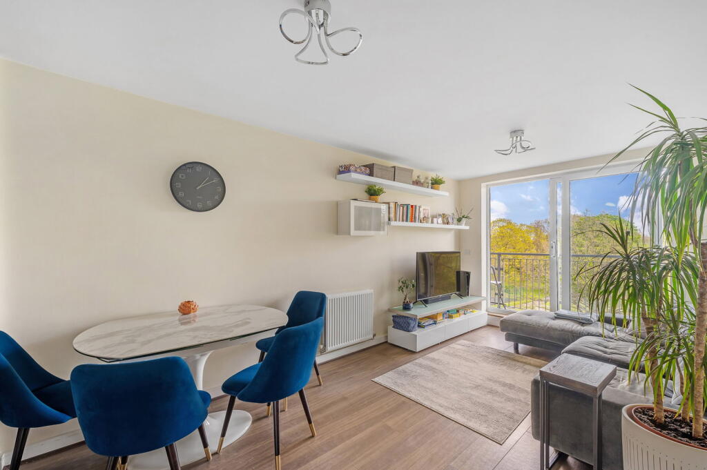 Apartment in Croydon - View 4