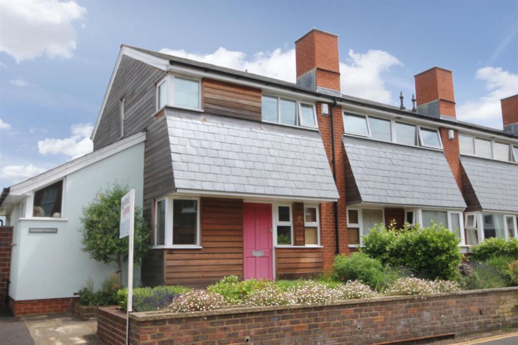 Main image of property: PAVILION TERRACE, LEATHERHEAD, KT22