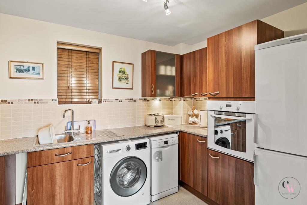 Apartment in Middlewich, Cheshire East - View 5