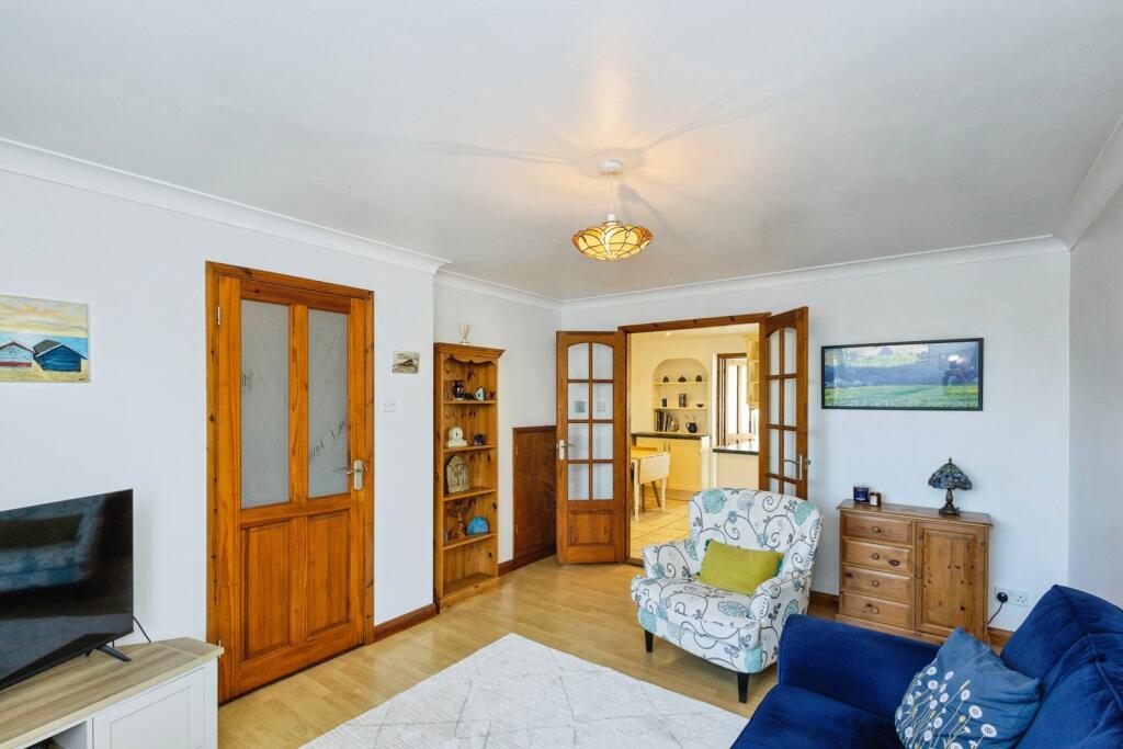 House in Havant, Hampshire - View 4