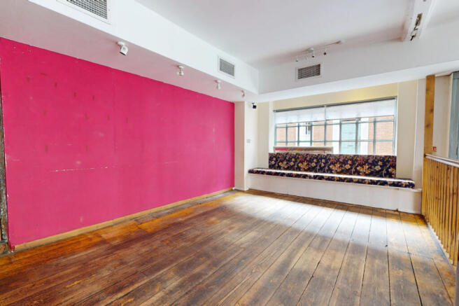 SEATING SPACE