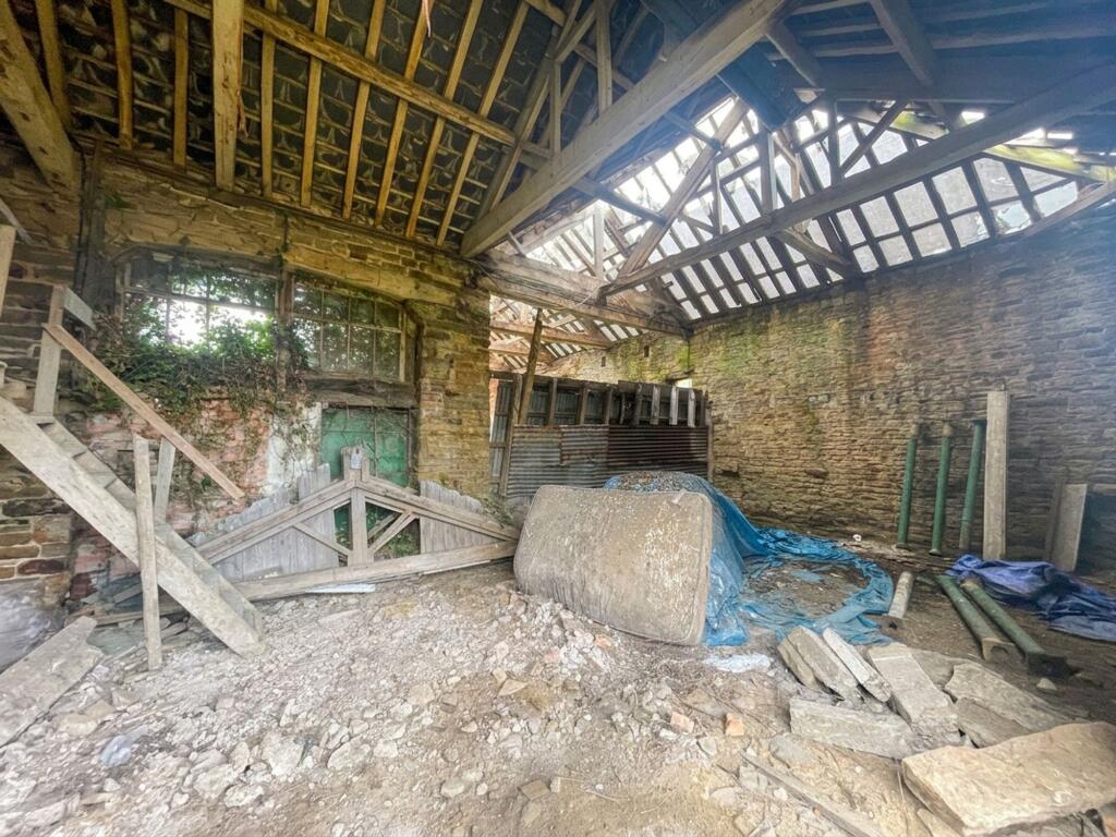Emley Lodge Farm, Emley, HD8 photo 4
