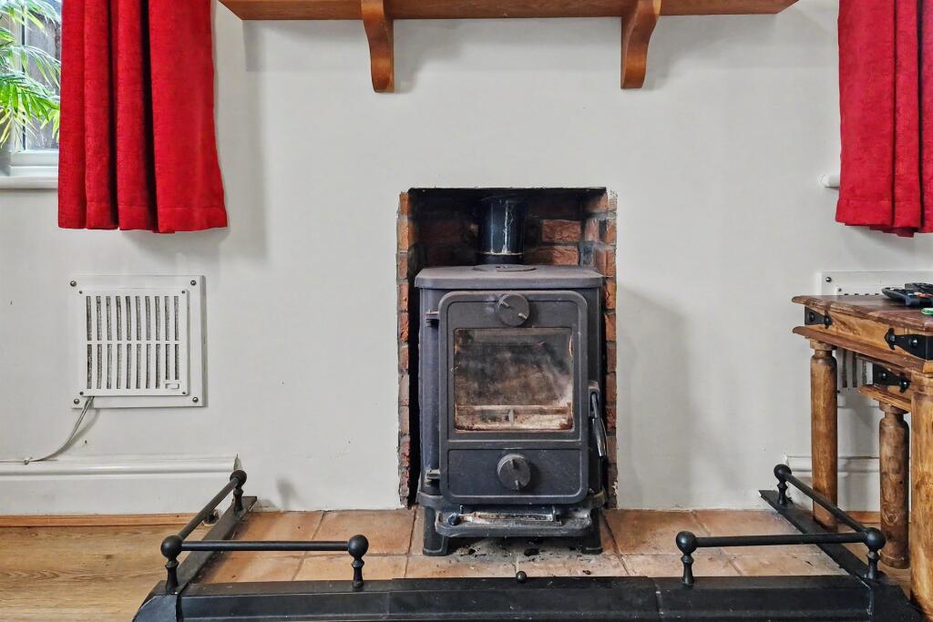 House in Bridport, Dorset - View 5