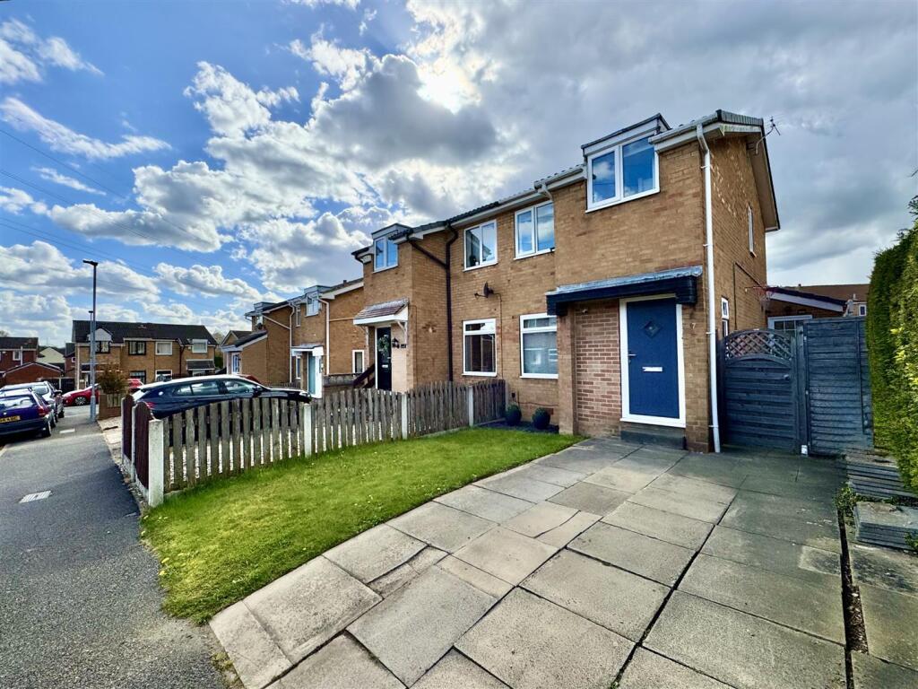 Main image of property: Snailsden Way, Staincross, Barnsley, S75 6EE