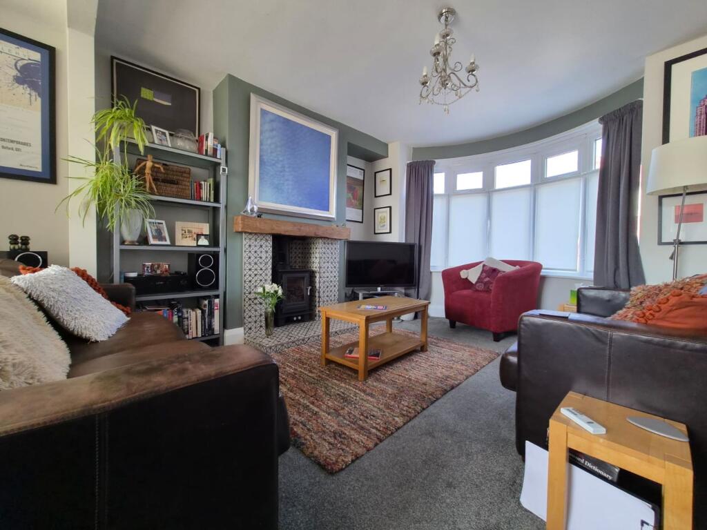 House in Scarborough, Falsgrave - More