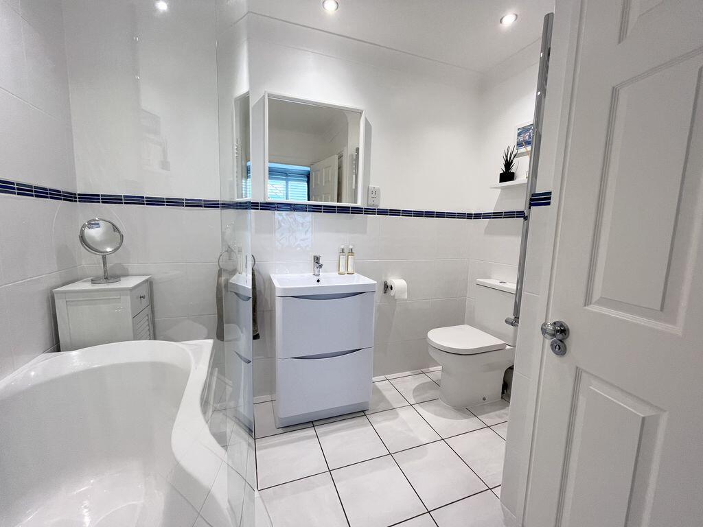 Apartment in Truro - View 5