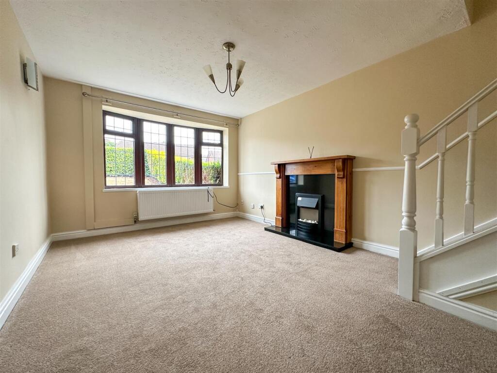 House in Stoke-on-Trent - View 2