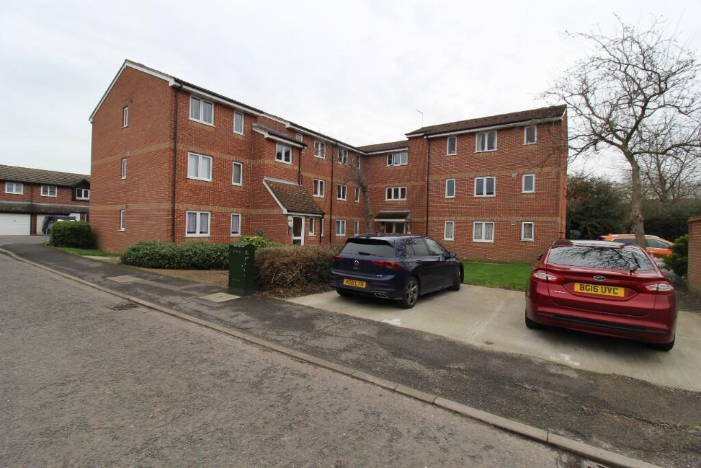 Main image of property: Sandon Close, Rochford, Essex, SS4