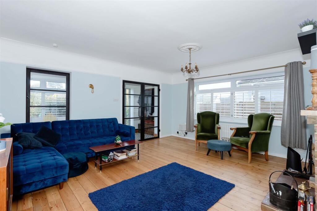 Upper West Drive, Ferring, Worthing photo 4