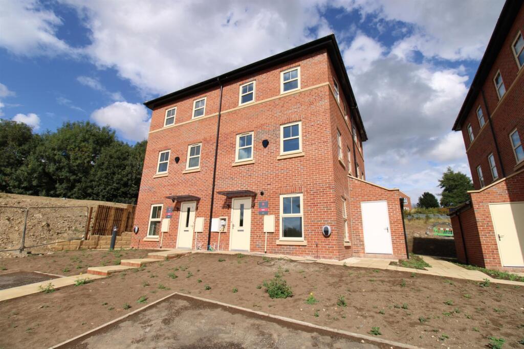 Main image of property: Bolton Court, Leeds
