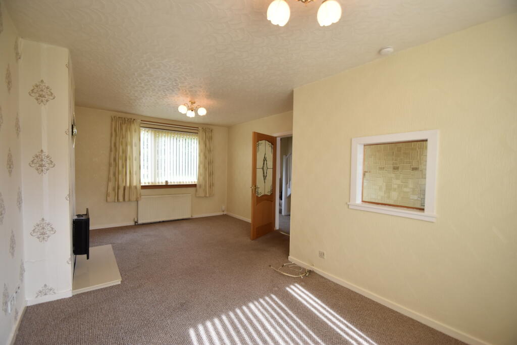 49 Almondell Terrace, East Calder, West Lothian photo 4