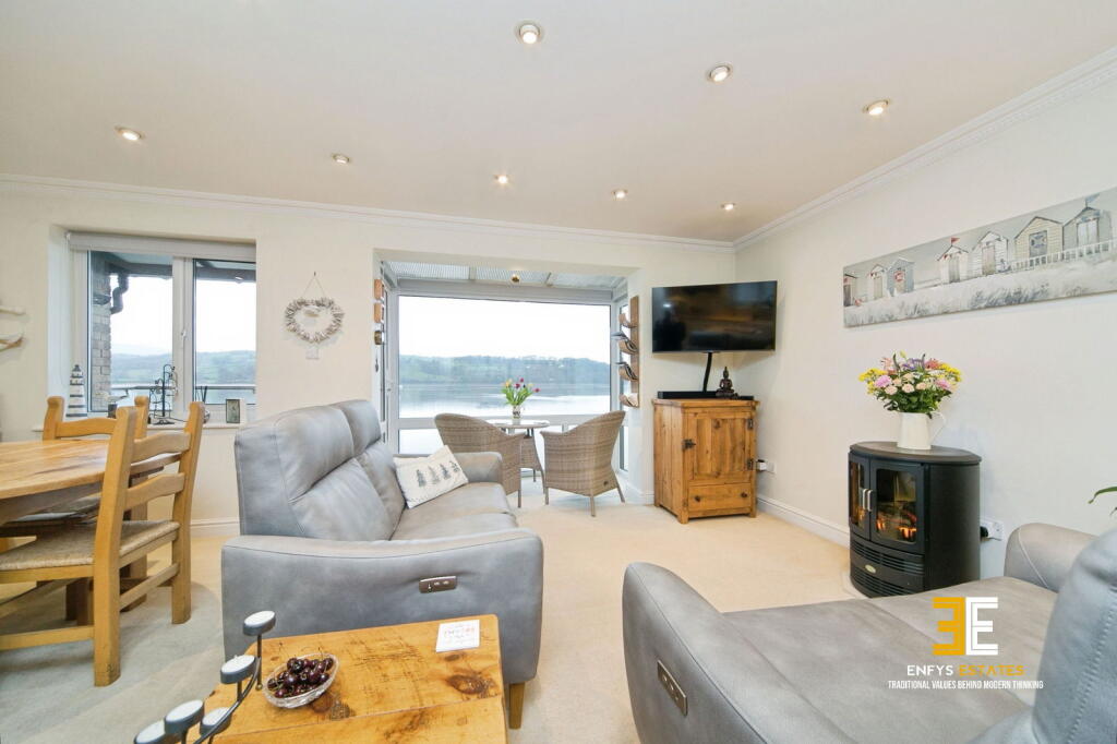 Dwr Y Carneddau, Glan Conwy, LL28 photo 2