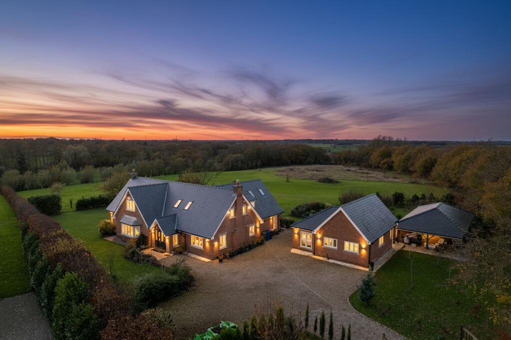 Main image of property: Hall Lane, Mawdesley, L40