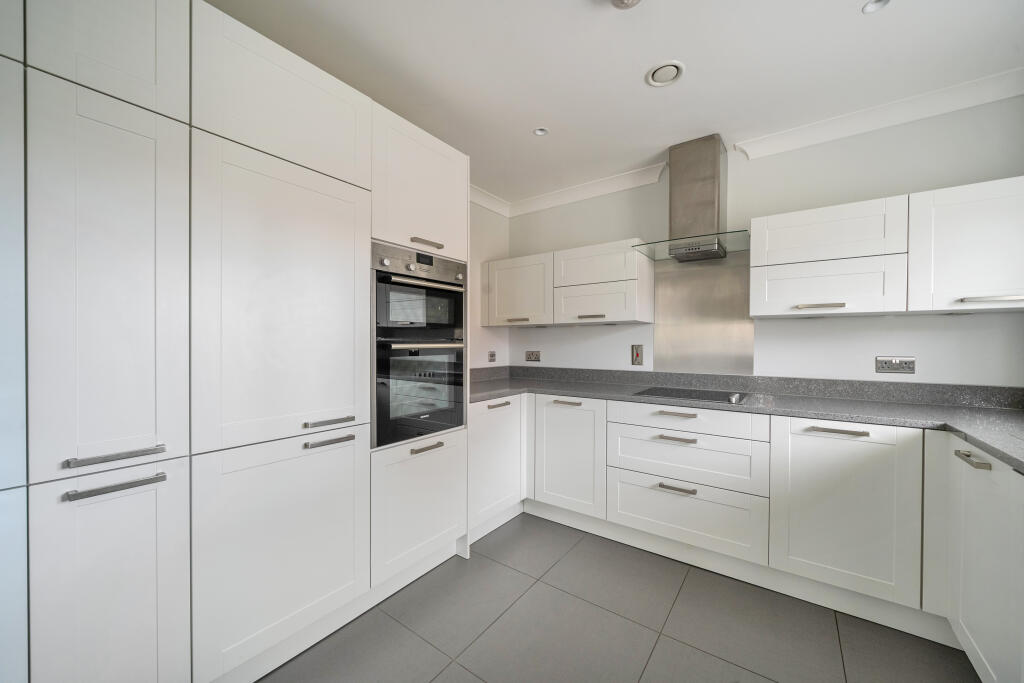 Buller House, Turnstone Road, Millbrook Village, Exeter, Devon, EX2 6FG photo 3