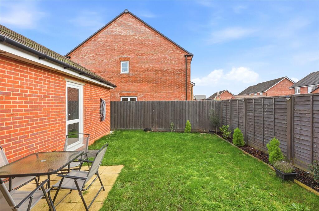 Fry Grove, Flitwick, Bedfordshire, MK45 photo 4