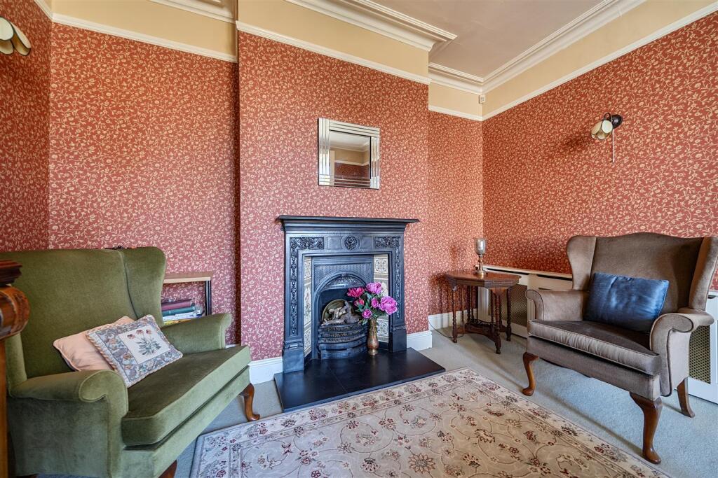 Wargrave Road, Twyford, Reading, Berkshire, RG10 photo 3