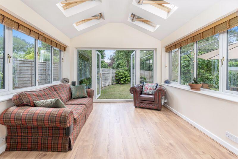 Rosings, 16 Richmond Street, Kings Sutton - Wonderful family home photo 3