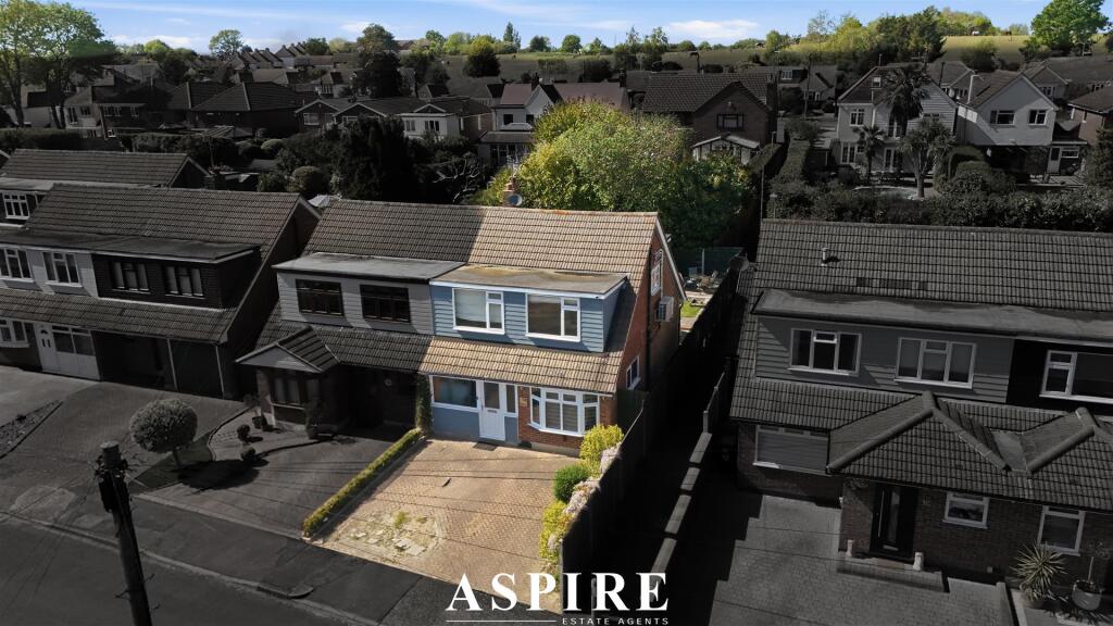 3-bed semi-detached on Video Tour Inside - Nelson Gardens, Rayleigh, £450,000