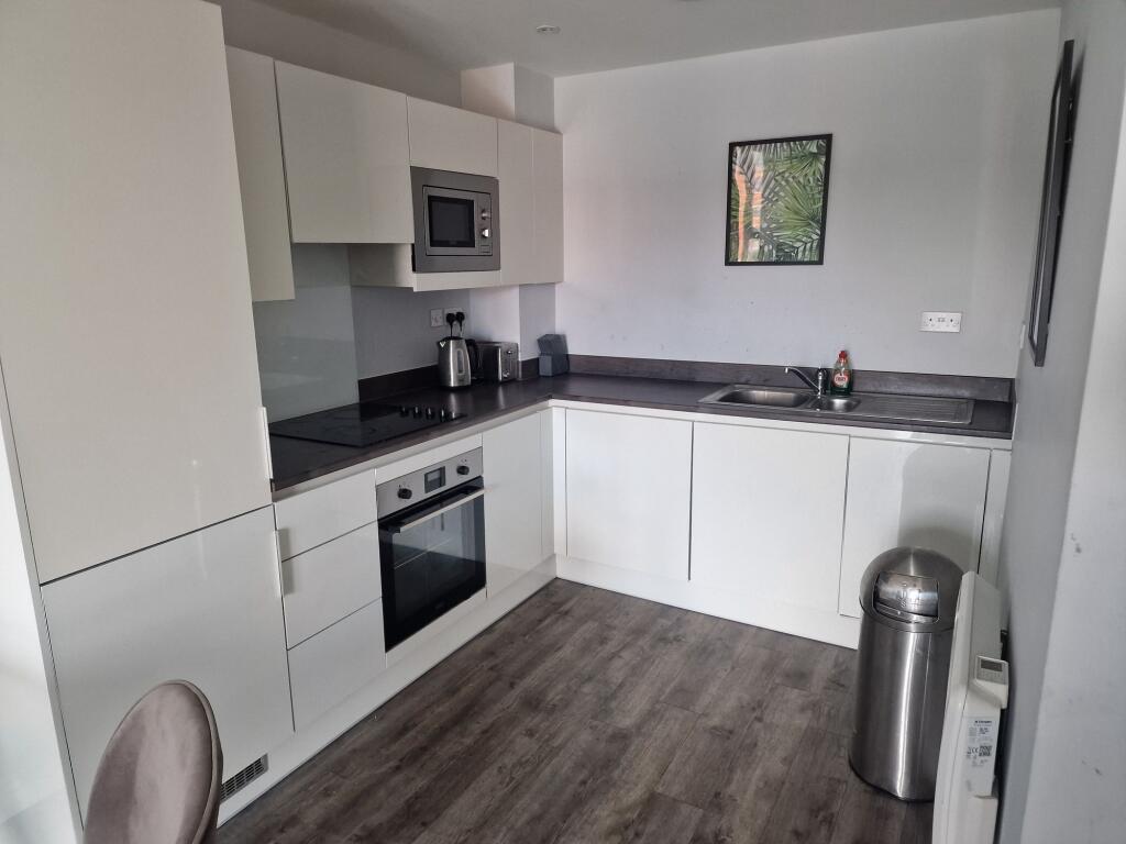 Apartment in Birmingham, Rea Valley, Digbeth - View 2