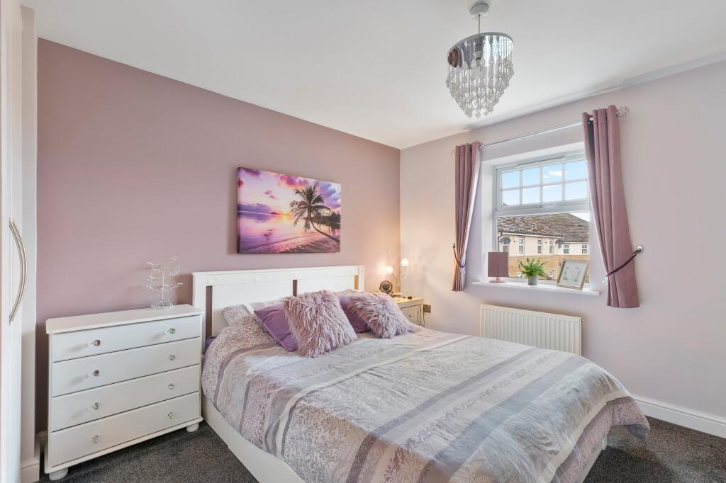 House in Leeds, West Yorkshire - View 5