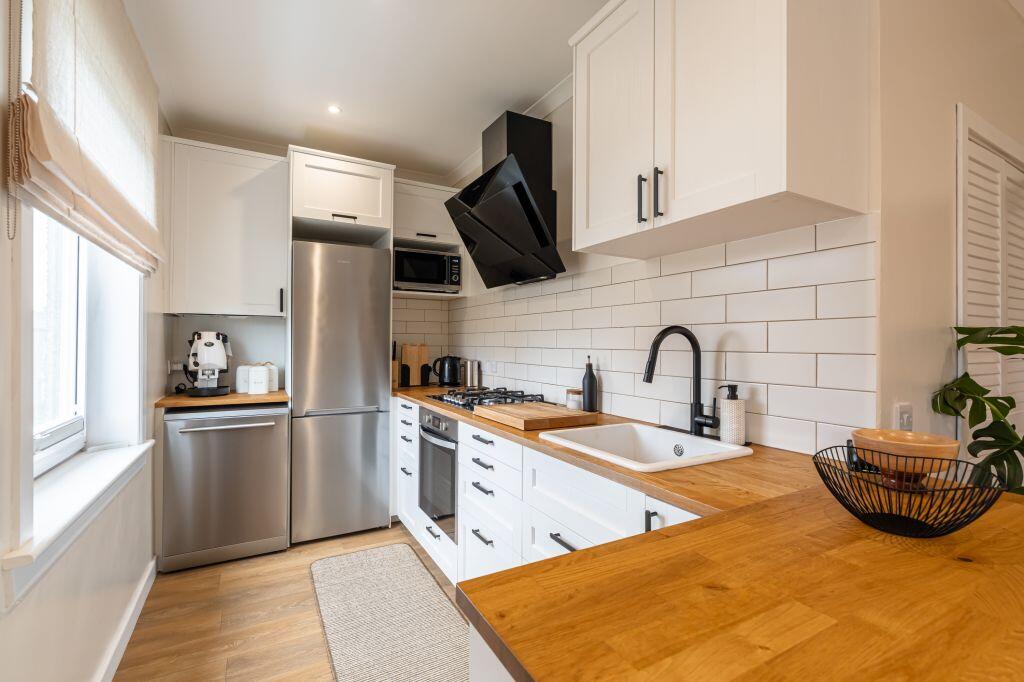 Apartment in Edinburgh, Carrick Knowe, Corstorphine - View 4