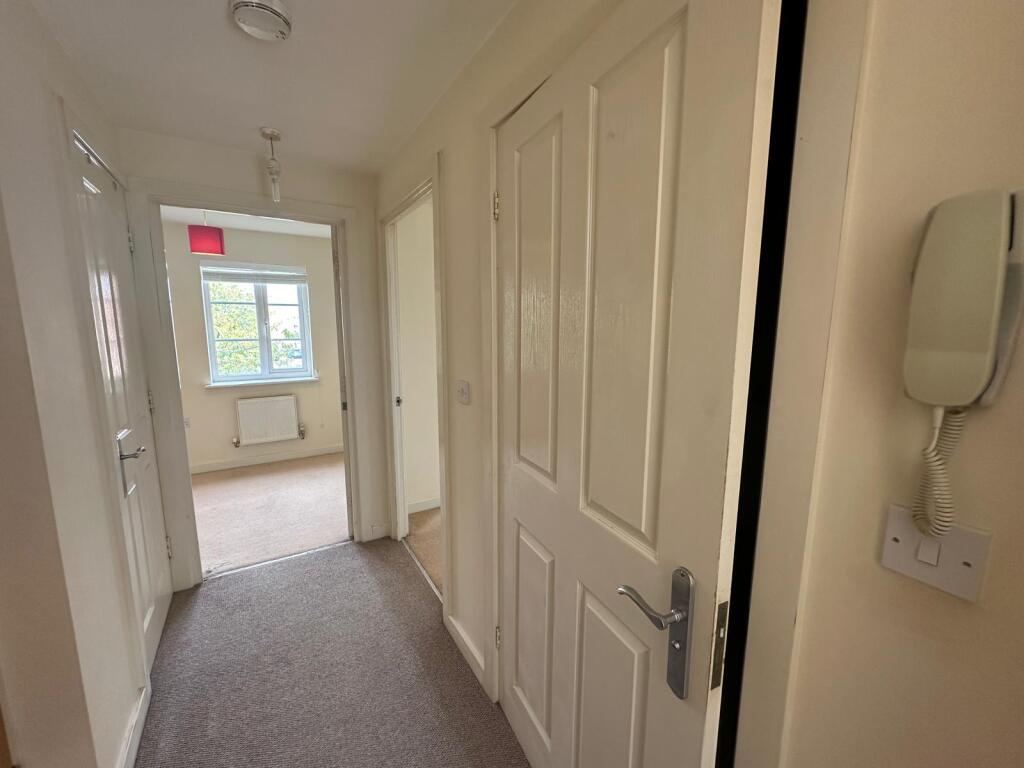 Apartment in Northampton - View 5