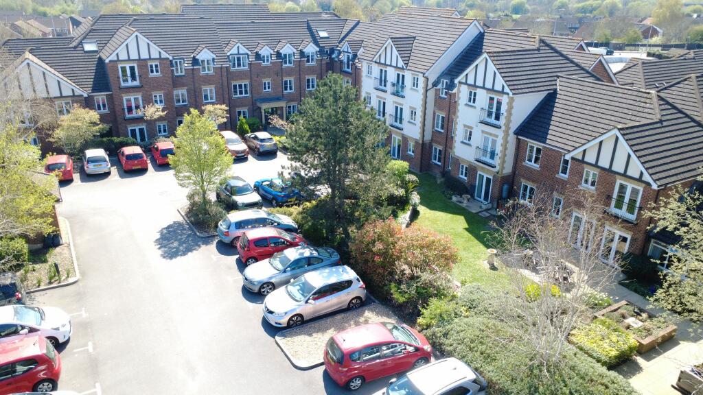 Main image of property: Bath Road, Calcot, Reading