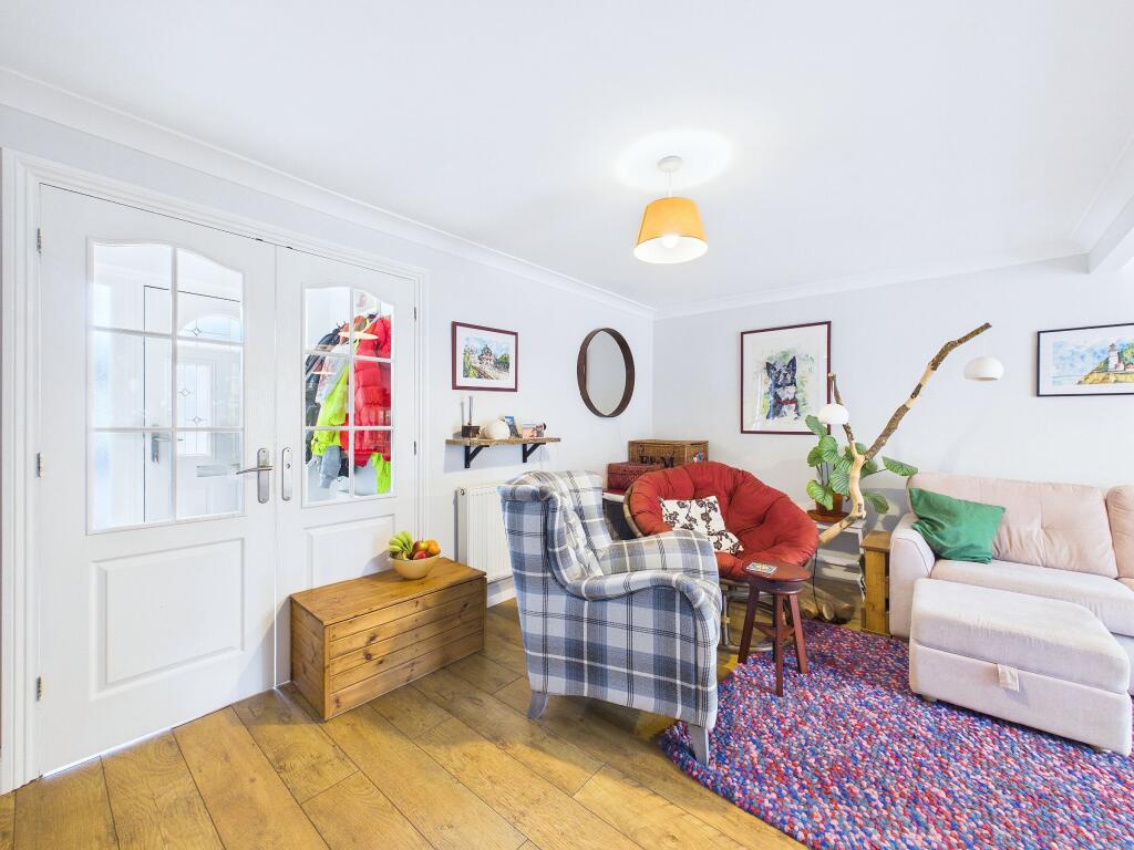 House in St Neots, Eynesbury - More
