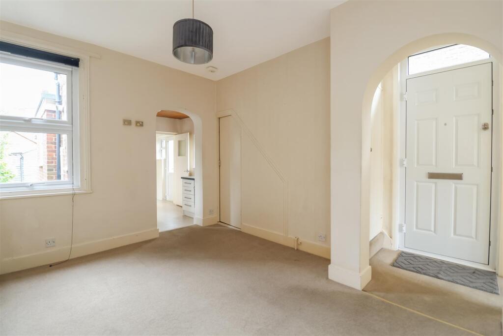 House in Redhill - More