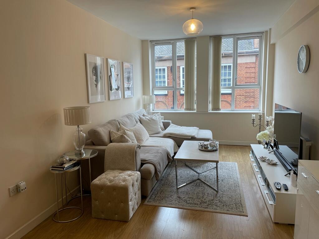 Main image of property: MAYFAIR HOUSE - FURNISHED 1 BED - PARKING AVAILABLE